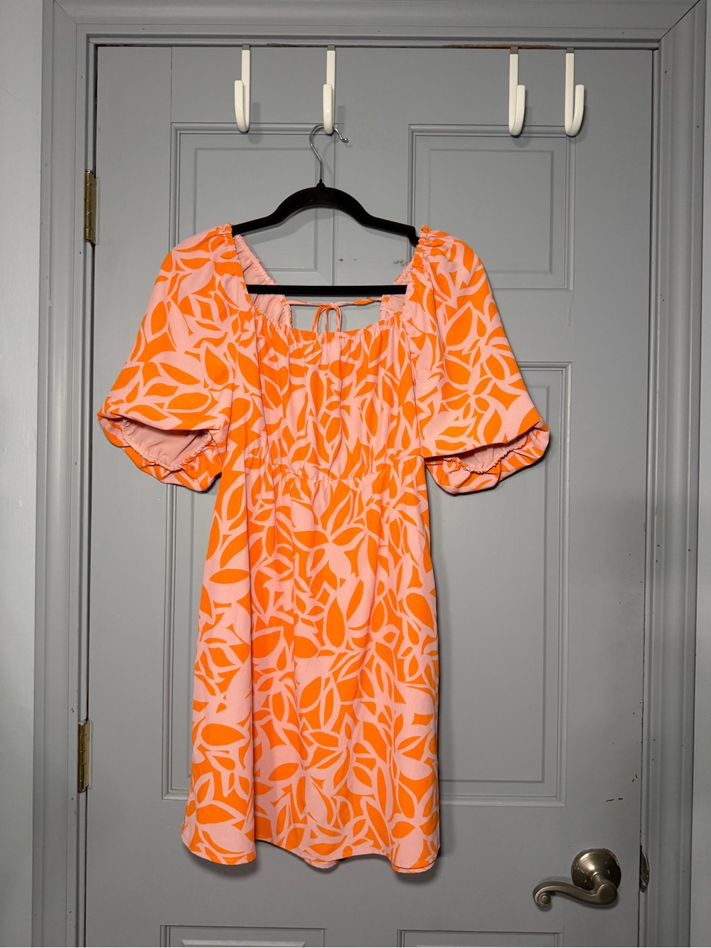 Sanctuary Neon Orange & Light Pink Leaf-Print Mini Dress